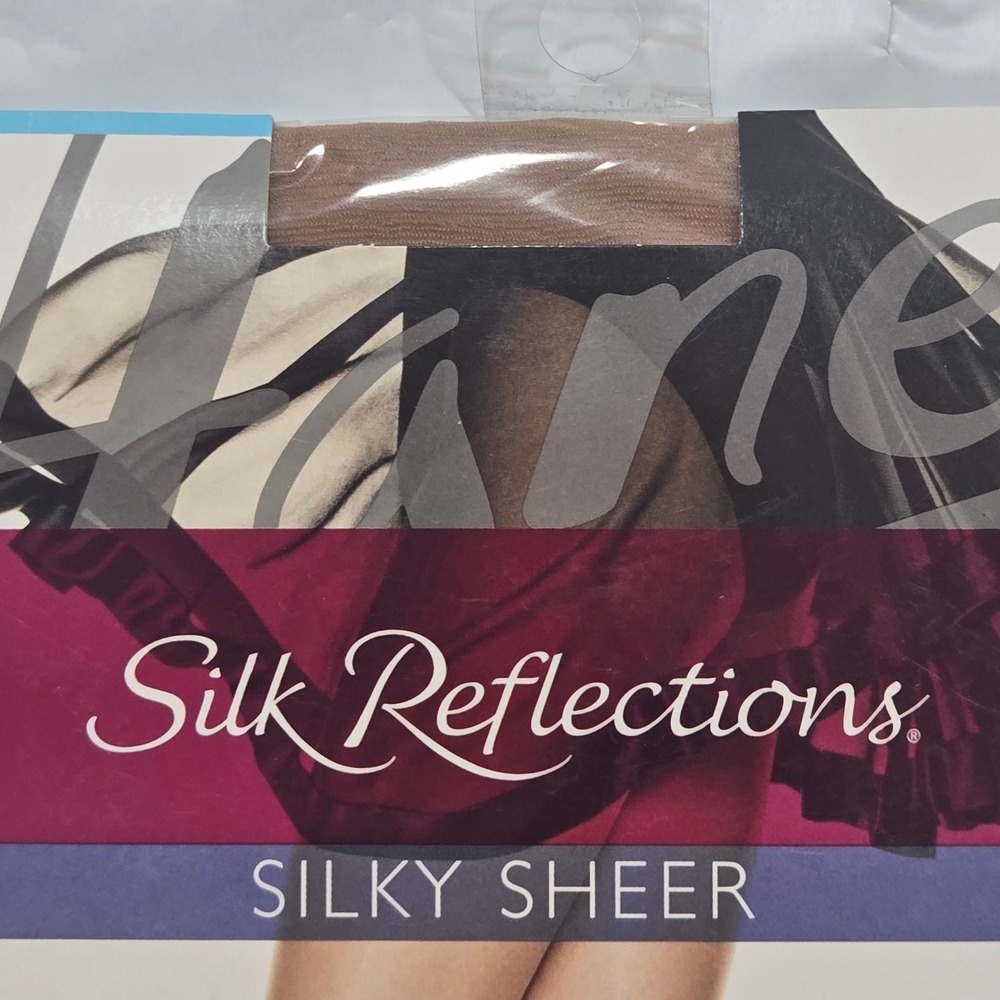 Hanes Silk Reflections Silky Sheer Control Top Pantyhose Little Color Size EF - Picture 4 of 8